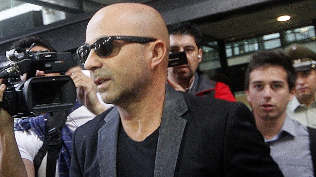 Sampaoli regresó a Chile tras su breve viaje a Miami y se reunirá con Salah