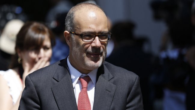 Ministro Valdés llamó a no 