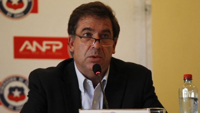 Vicepresidente de la ANFP: No es posible que Sampaoli dirija otro partido de Chile