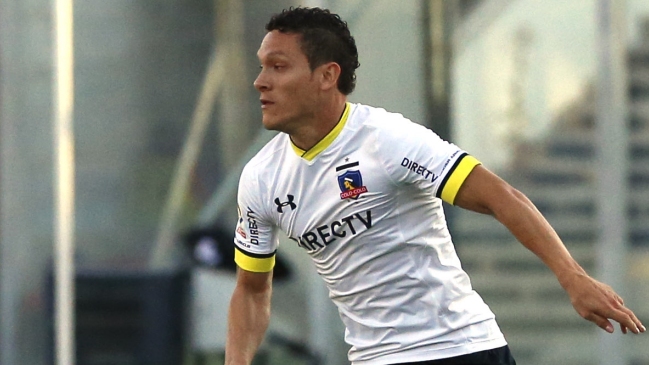 Colo Colo presenta a su plantel frente a Universitario de Lima