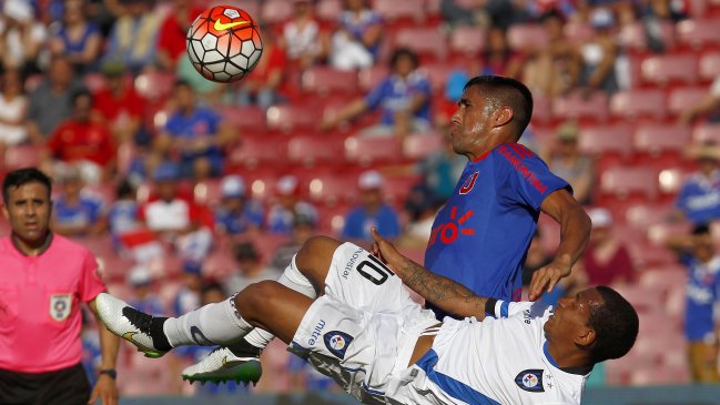 Osvaldo González tiene un desgarro y estará tres semanas fuera en Universidad de Chile