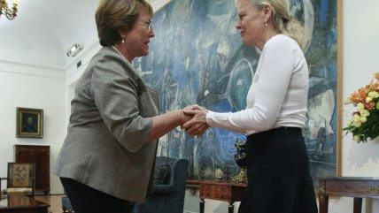   Presidenta Bachelet recibió a viuda de Douglas Tompkins en La Moneda 