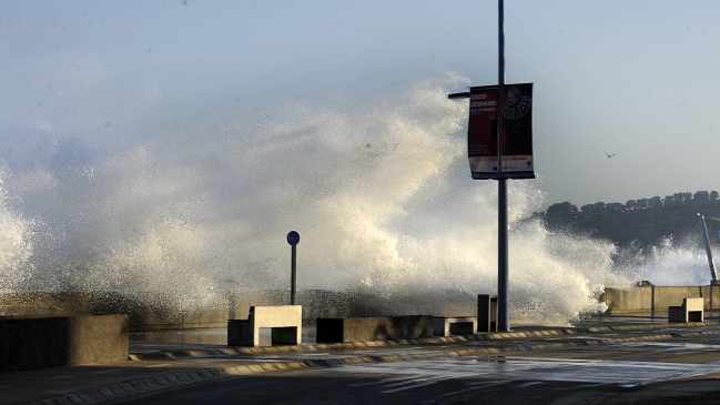 Marejadas: Esperan olas de hasta cinco metros y descartan fenómeno similar al de agosto