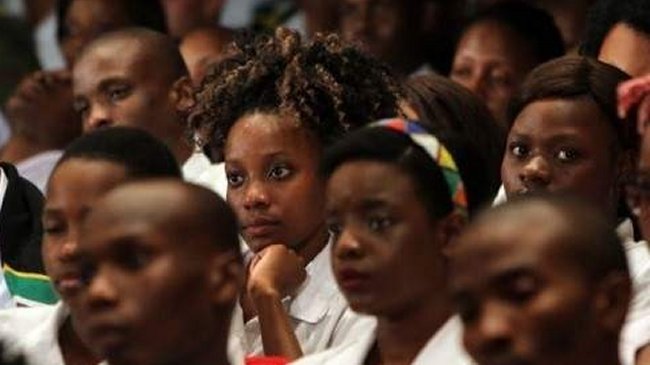 En Sudáfrica becan a alumnas por mantenerse vírgenes