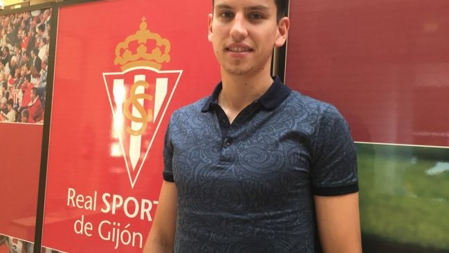 Sporting de Gijón oficializó el fichaje de Igor Lichnovski
