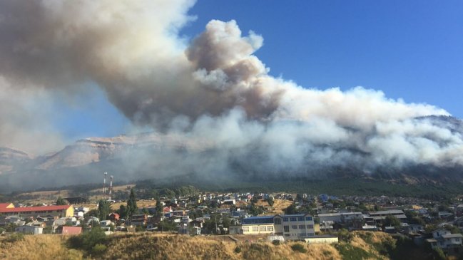 Incendio en cerro Divisadero de Aysén ha destruido 115 hectáreas