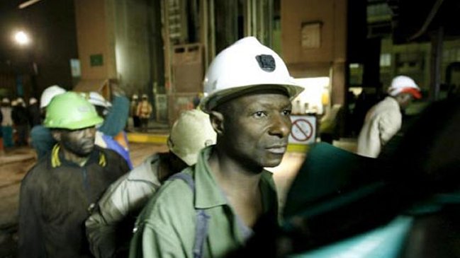 Cuatro mineros sudafricanos murieron en incendio