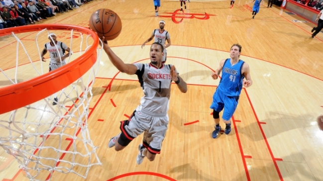 Los Rockets se quedaron con el duelo de equipos de Texas