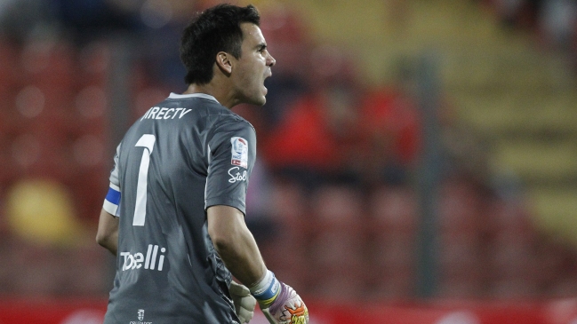 Toselli destacó trabajo del nuevo preparador de arqueros de U. Católica