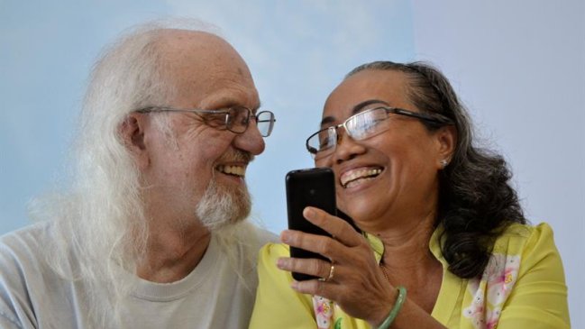 Veterano estadounidense se reencontró con su novia vietnamita después de 46 años