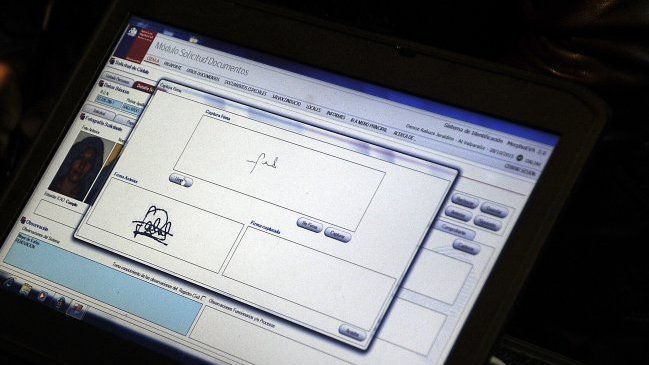 Falsificador de documentos públicos fue formalizado y enviado a prisión