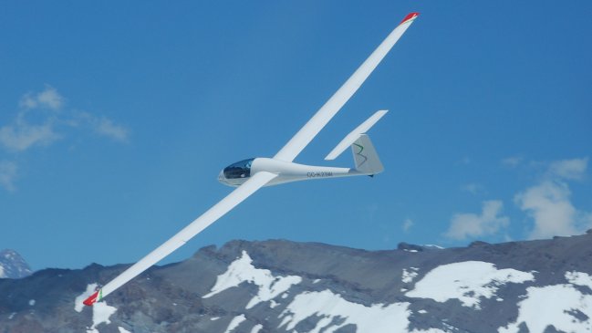 Piloto chileno triunfó en el Campeonato Mundial Grand Prix de planeadores