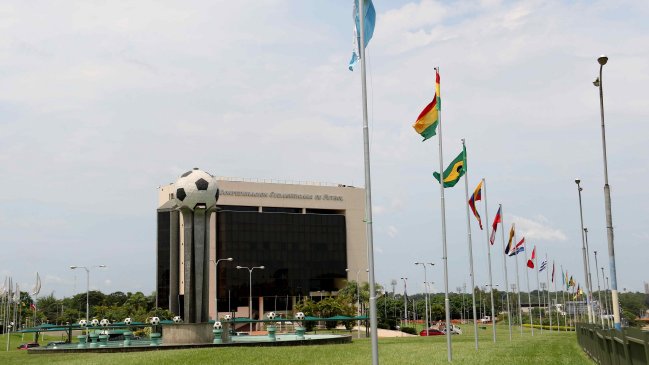 La FIFA decidió suspender financiamiento a Conmebol y Concacaf