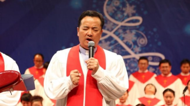 China detuvo a uno de los pastores protestantes más influyentes del país