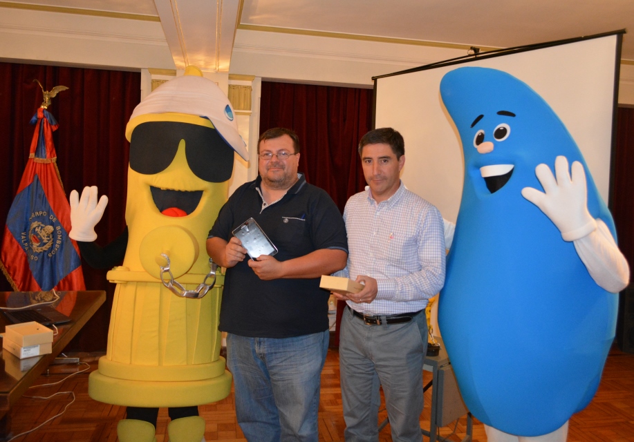 Bomberos de Valparaíso recibió tablets para registro y revisión de grifos