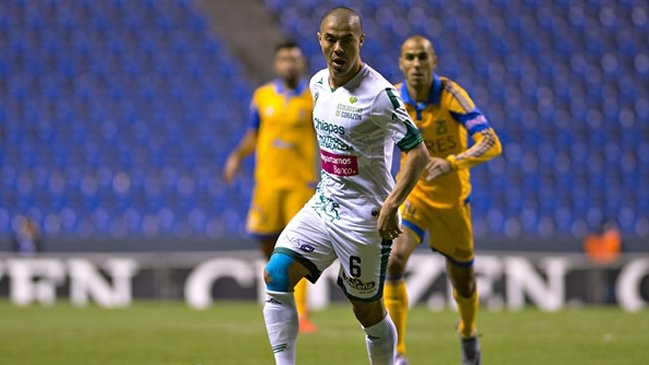 Francisco Silva fue expulsado en dura caída de Chiapas ante Tigres por la liga mexicana