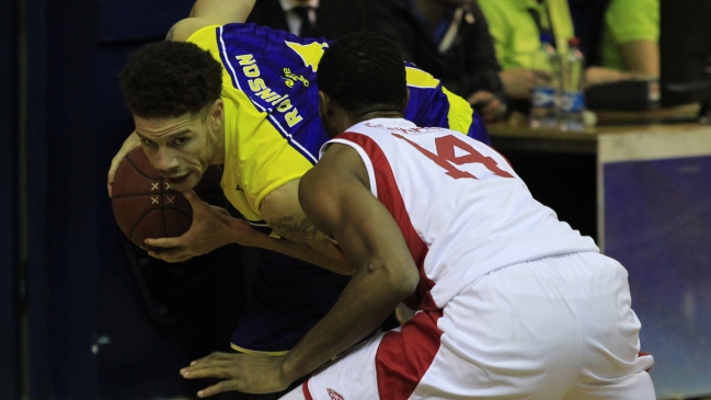 U. de Conce tomó la ventaja en la final ante Valdivia en la Liga Nacional