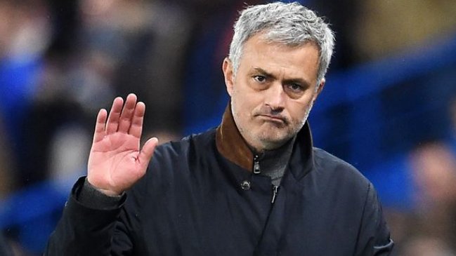 José Mourinho afirmó que se quedará en Inglaterra para continuar su carrera como técnico