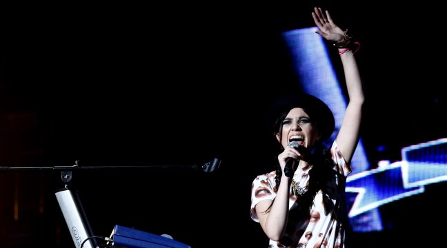 Javiera Mena sufrió robo de instrumentos musicales