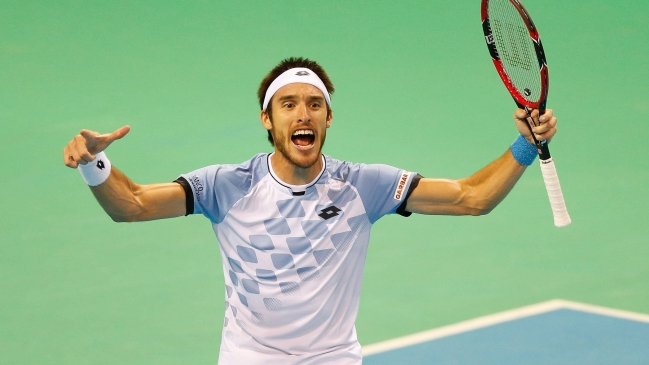Leonardo Mayer derribó a Guido Pella y avanzó a octavos en el ATP de Buenos Aires