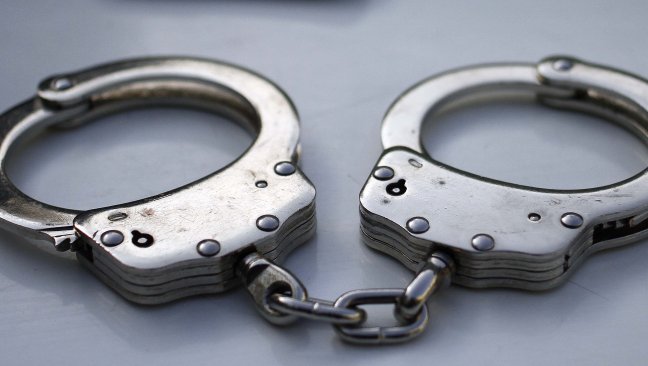 Antofagasta: Formalizan a ladrona que quedó atrapada en un portón