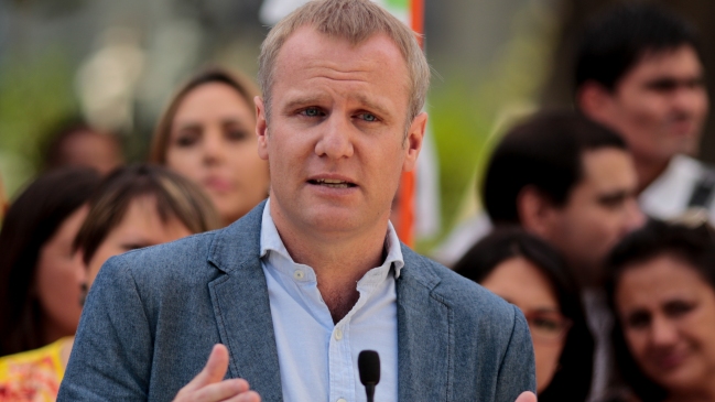 Diputado Kast: Documental de Bachelet me parece un error político