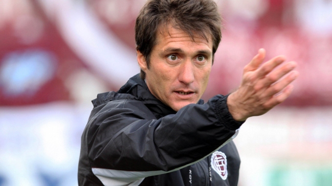 Barros Schelotto deja Palermo por problemas con el carné de técnico