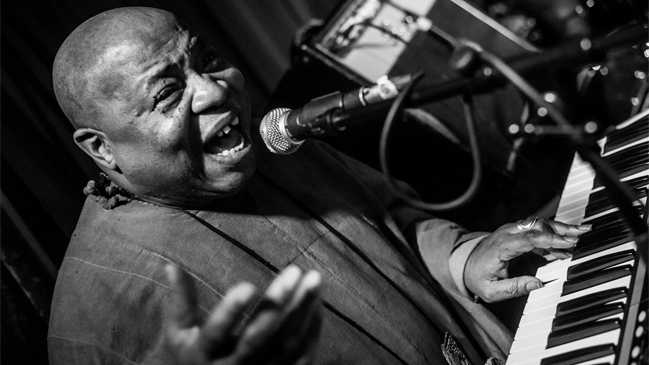 Conoce a los artistas de Womad: Cheick Tidiane Seck