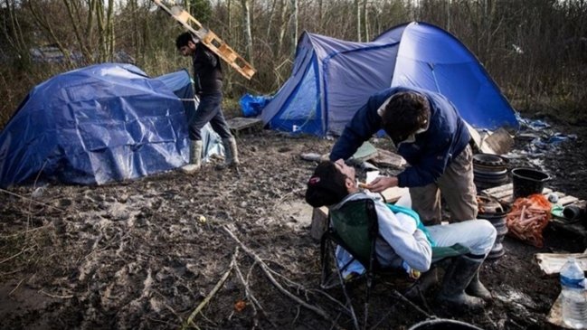 Milicia de extrema derecha ataca a inmigrantes en el norte de Francia