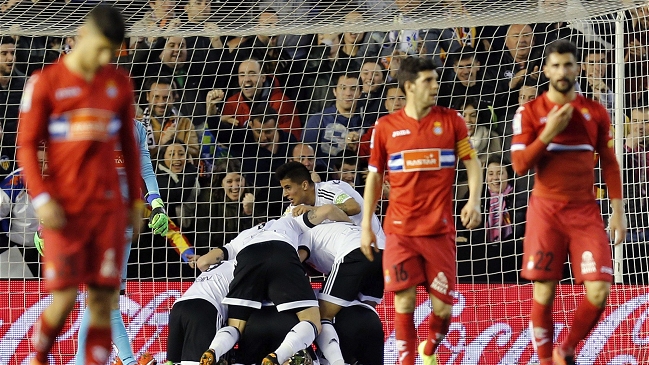 Enzo Roco participó en derrota de Espanyol ante Valencia