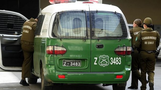 Sujetos intimidaron a mujer embarazada durante robo a una casa en Vitacura