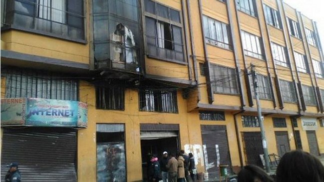 Seis muertos en incendio causado por manifestantes en Bolivia