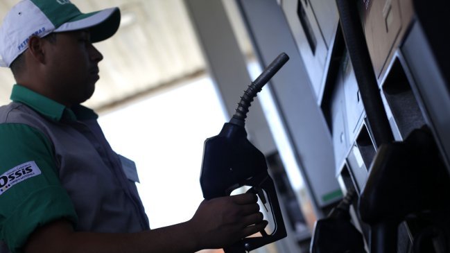 ENAP comunicó una nueva baja en el precio de las bencinas