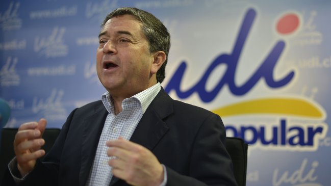 Senador Coloma: Me sorprende que la Nueva Mayoría ataque al ministro del Interior