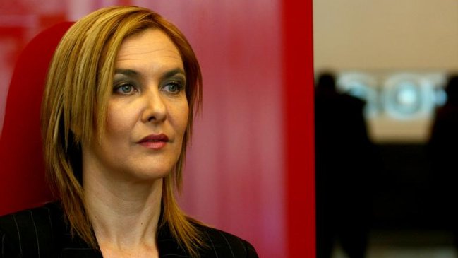 Pamela Jiles aceptó postularse como reina de Viña 2016