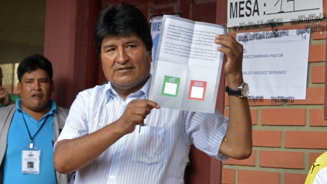 Primeros sondeos dan triunfo al 