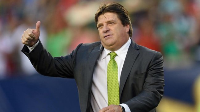 Miguel Herrera aseguró que una cláusula le impidió dirigir la selección chilena