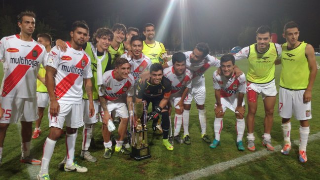 Curicó Unido derrotó a Universidad Católica en duelo amistoso