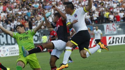 Esteban Paredes marcó el gol del triunfo para Colo Colo ante Melgar