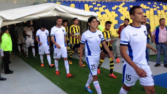 Huachipato venció a Arturo Fernández Vial en la 