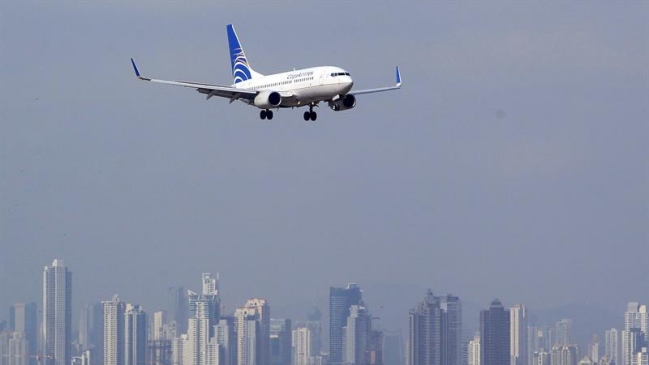 Avión chino tuvo que volver a aeropuerto por ratón que viajaba en la cabina
