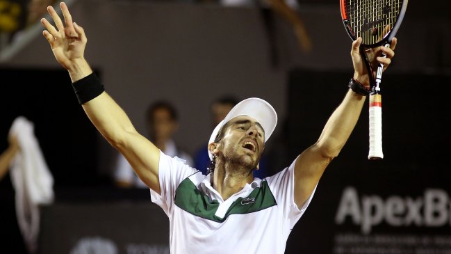 Pablo Cuevas derrotó a Thiago Monteiro y avanzó a semifinales del ATP de Sao Paulo