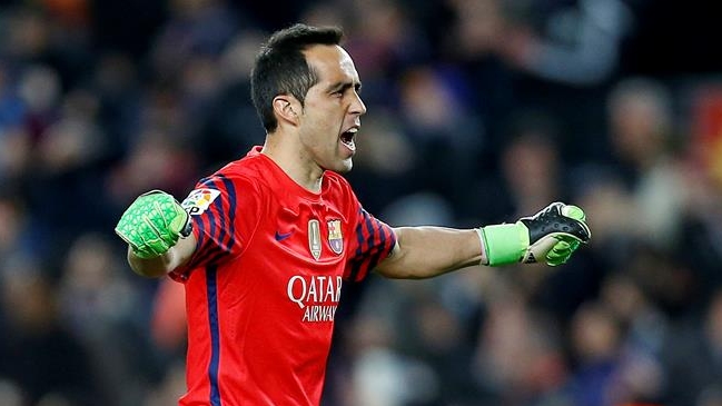 FC Barcelona de Claudio Bravo dio cuenta de Sevilla y sigue firme en la liga española
