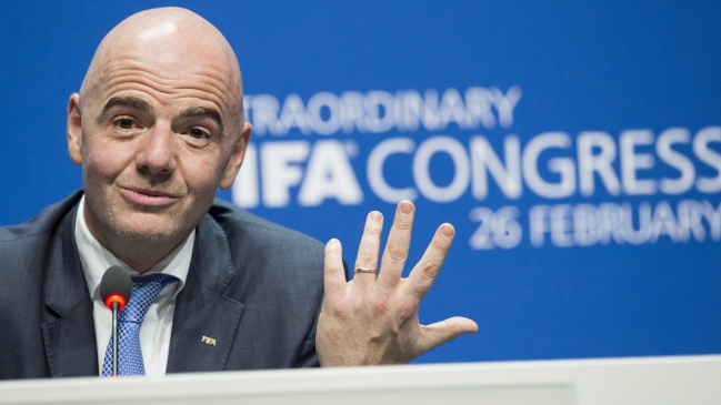 Gianni Infantino asistirá al duelo de Uruguay y Perú que se jugará en Montevideo