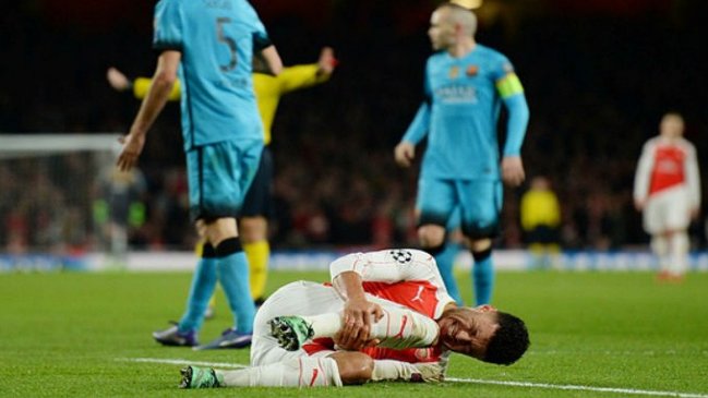 Alex Oxlade-Chamberlain estará dos meses fuera de las canchas por lesión