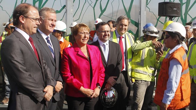 Presidenta Bachelet inauguró el enlace General Velásquez-Costanera Norte