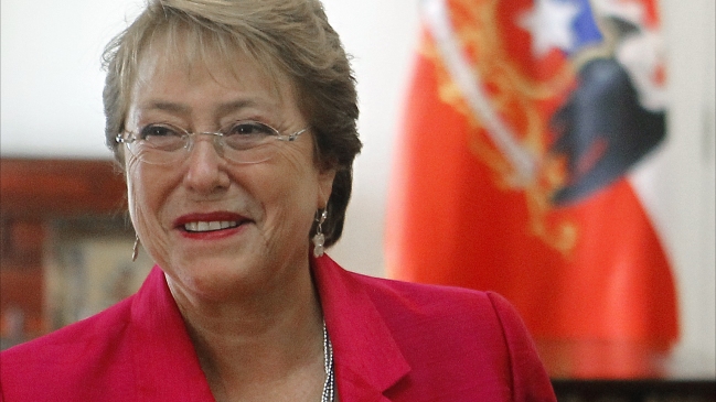 Oposición criticó dichos de Bachelet sobre Riquelme: 