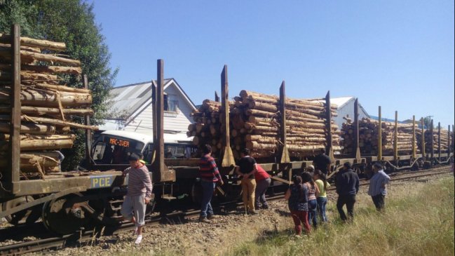 Colisión entre un bus y un tren de carga dejó 13 heridos en Temuco