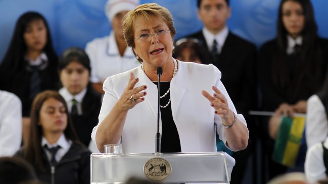 Bachelet inauguró el año escolar destacando avances de la reforma educacional