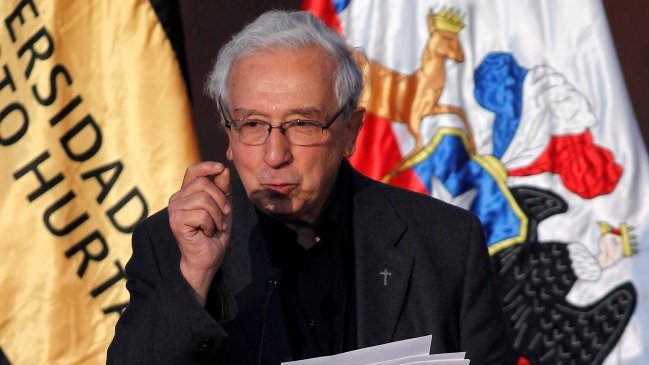 Presidenta Bachelet asistió a cambio de mando en Universidad Alberto Hurtado